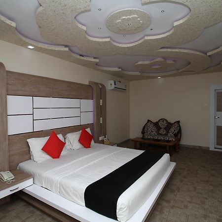 Royal Castle Hotel Negombo Exterior photo