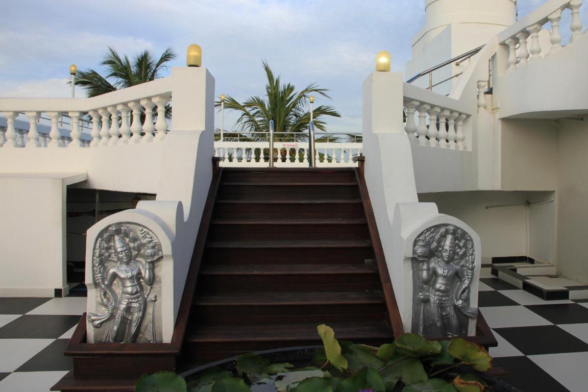 Royal Castle Hotel Negombo Exterior photo