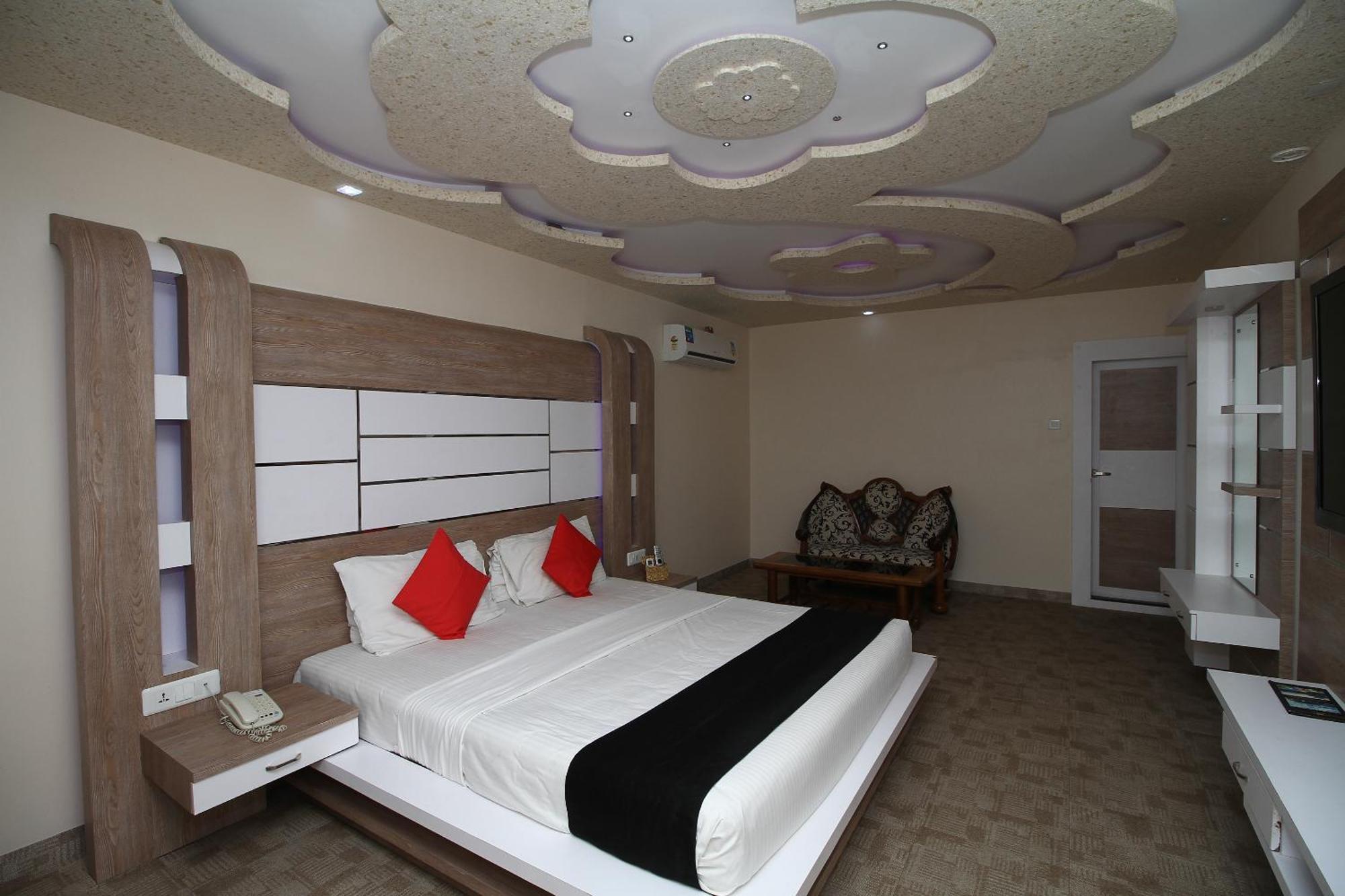 Royal Castle Hotel Negombo Exterior photo