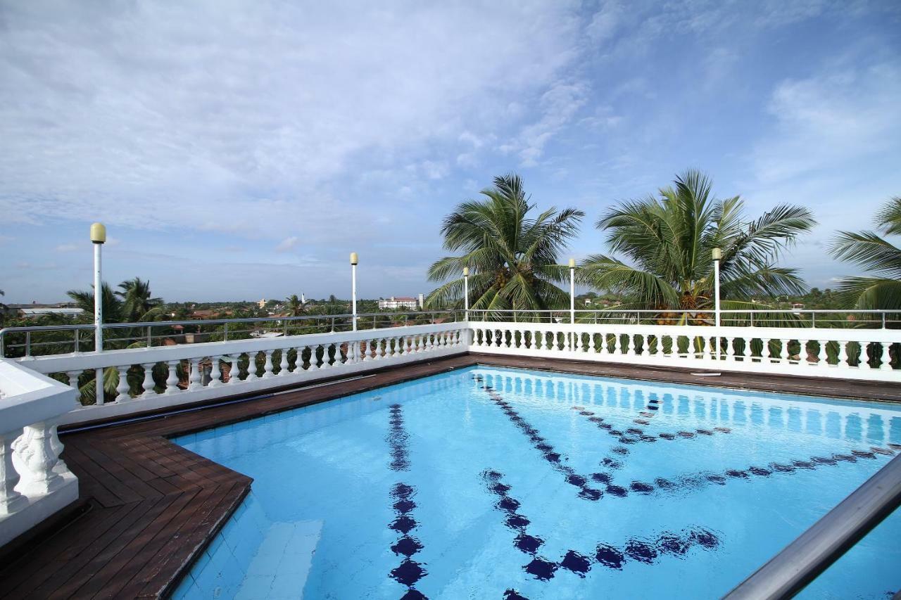 Royal Castle Hotel Negombo Exterior photo